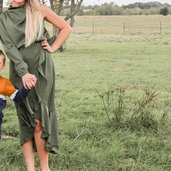 hunter green dress amazon Hunter Green Lace Dress – Addictive Apparel